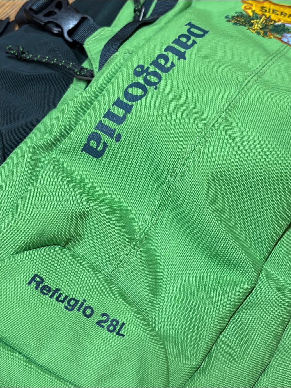 RARE Patagonia Refugio 28L Backpack Sierra Nevada Beer Promo Green - Picture 4 of 9